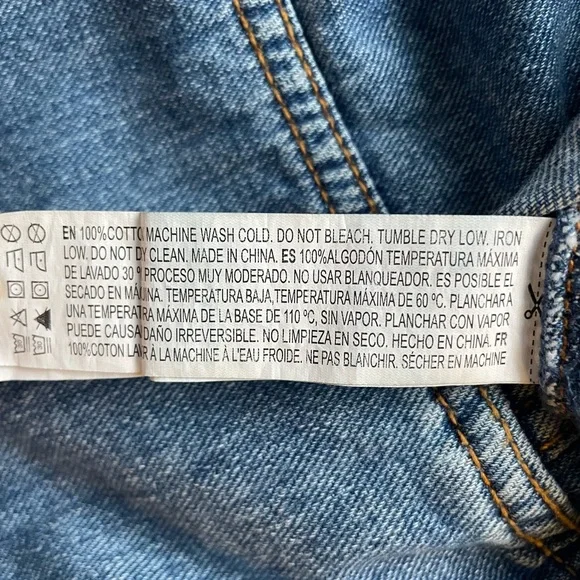 Forever 21 Los Angeles Denim Jacket Distressed Jean Trucker Classic Y2K - Picture 6 of 10